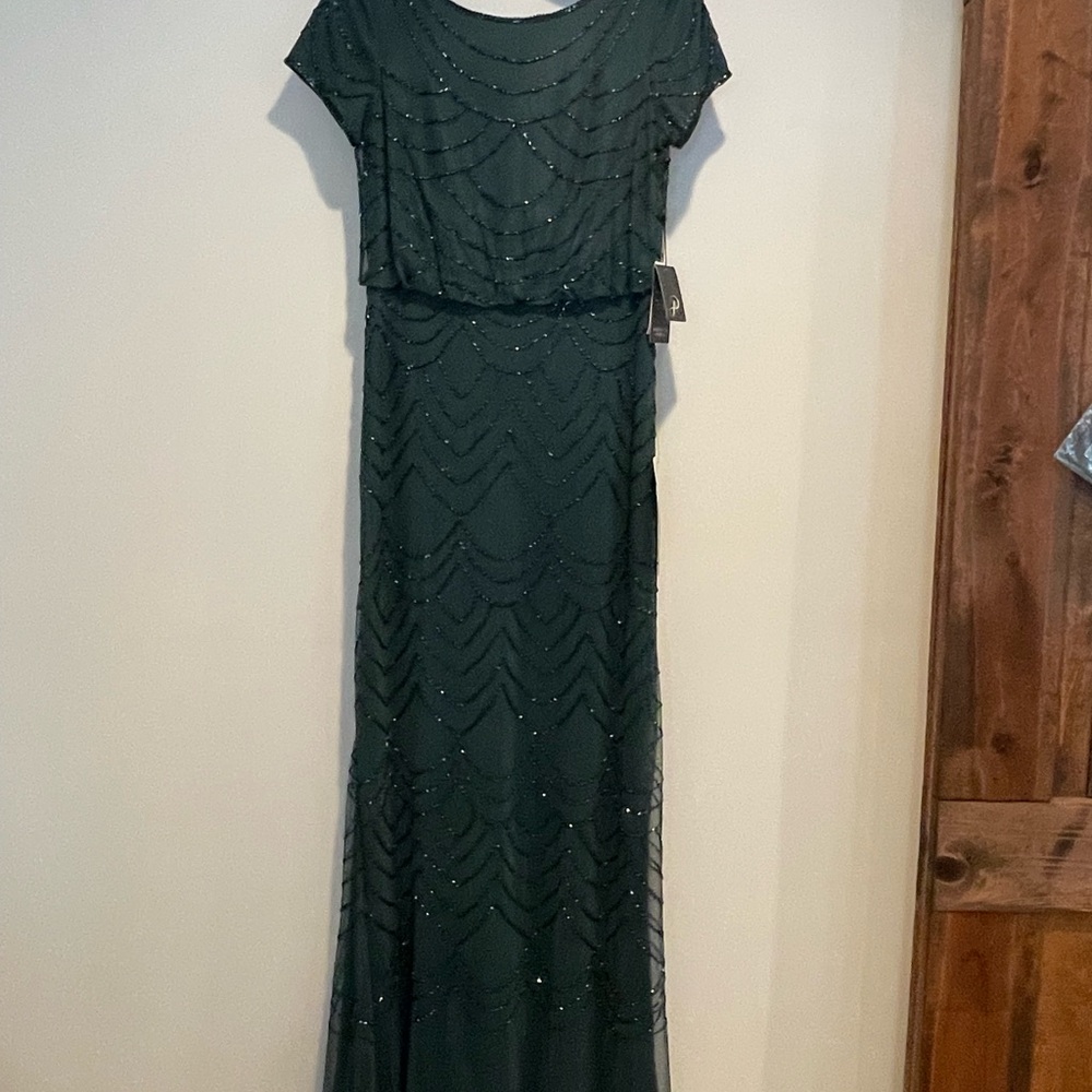Adrianna Papell Green Sequin Embellished Gown